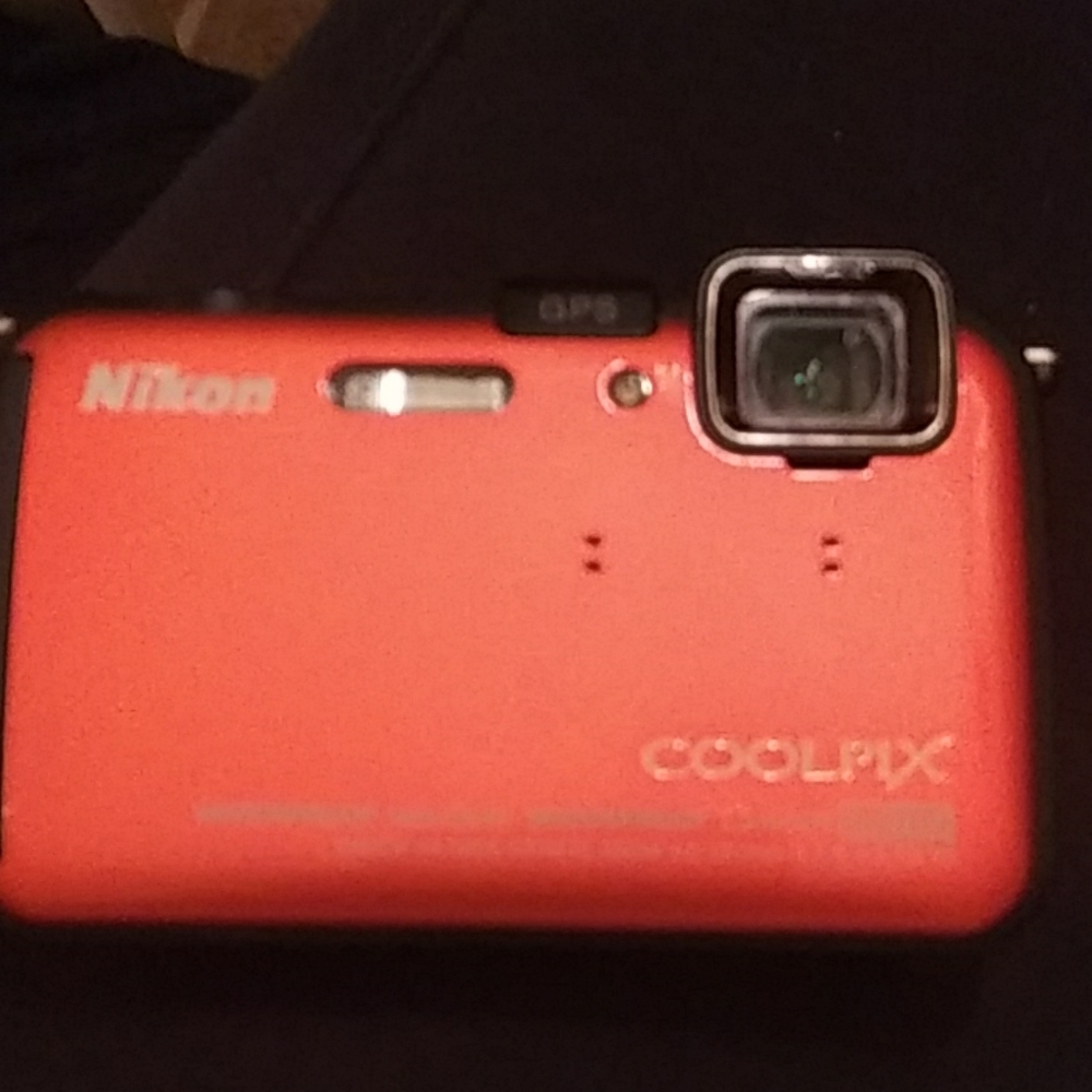 Nikon Coolpix waterproof 10m/33ft